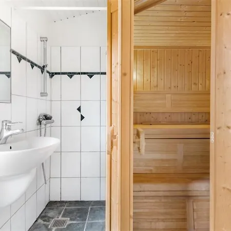 Ferienhaus Sissie - 400m From The Sea By Interhome Bøtø By