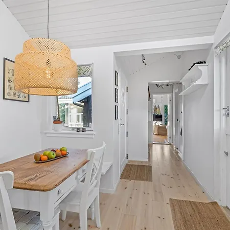Sissie - 400m From The Sea By Interhome