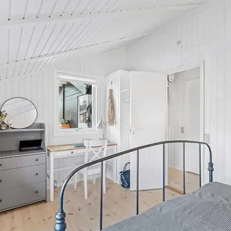 Sissie - 400m From The Sea By Interhome Bøtø By