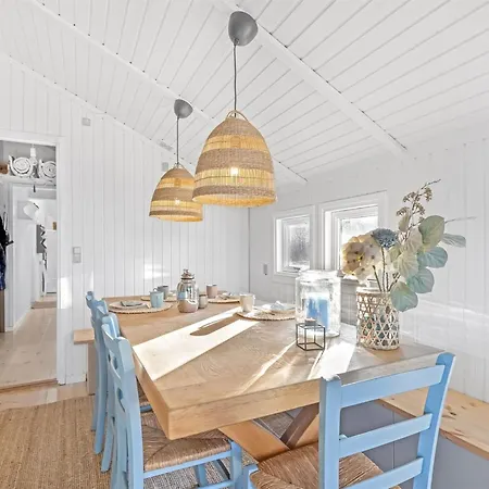 Sissie - 400m From The Sea By Interhome