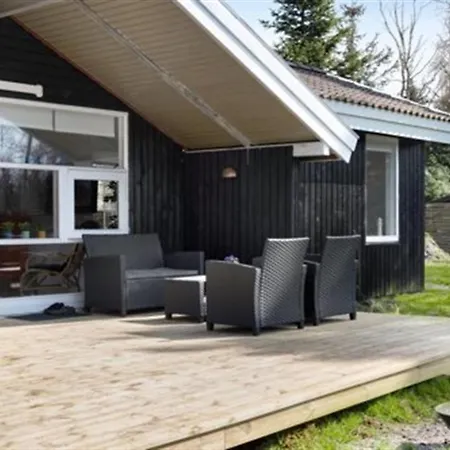 Sissie - 400m From The Sea By Interhome