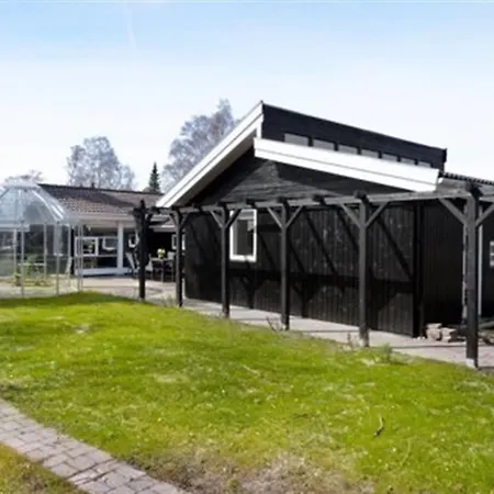 Sissie - 400m From The Sea By Interhome Bøtø By